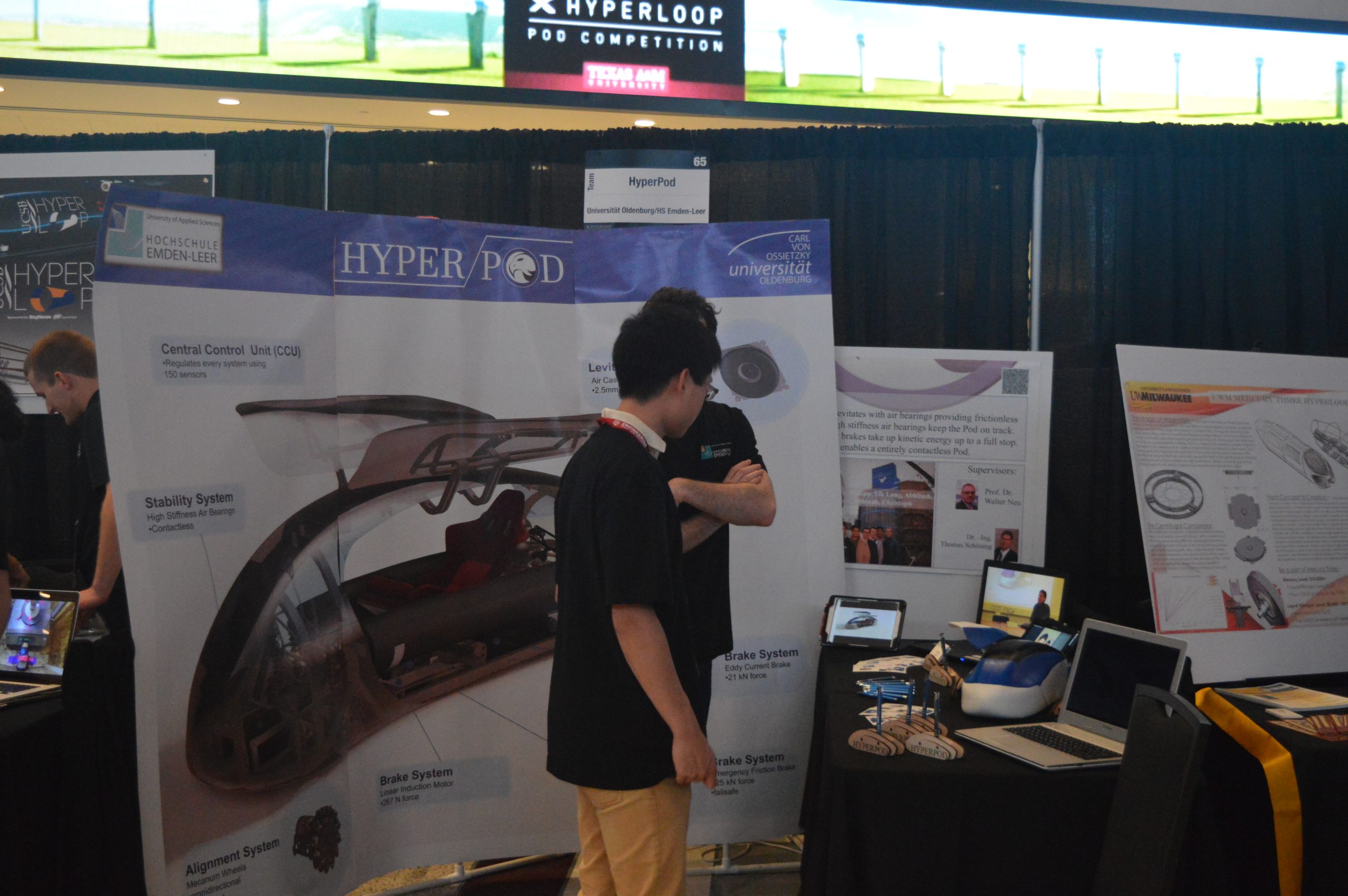 Competition 2016 - HyperPod - 7